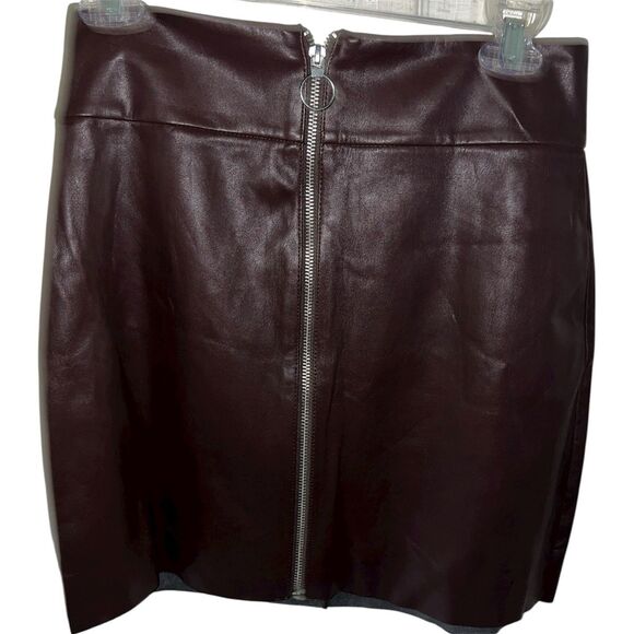 Express Mini Faux Leather Skirt Sz 4 Maroon Brown Silver Zip Front Mini Retro - Picture 1 of 7